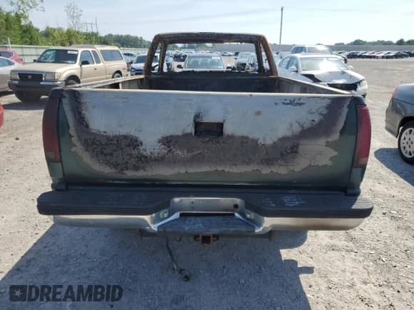 2000 Chevrolet Silverado 3500 с VIN 1GCHK34R7YR127939, выставлен на аукционе Copart как лот 65550435 с пробегом Не указан миль и Списание • Salvage title. История ставок и продаж доступна на DreamBid. Изображение 6.