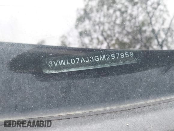 ✅ 2016 Volkswagen Jetta SEL • VIN: 3VWL07AJ3GM297959 • Lot: 42319444. Listed on IAAI with 50,130 mi. Free auction sales archive from the USA and detailed vehicle history report at DreamBid. Image 17.