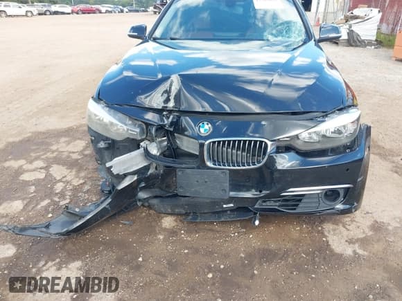 ✅ 2015 BMW 3 Series 328i • VIN: WBA3A5C59FF606706 • Lot: 43284667. Listed on IAAI with 159,668 mi. Free auction sales archive from the USA and detailed vehicle history report at DreamBid. Image 6.