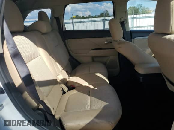 2017 Mitsubishi Outlander SE with VIN JA4AD3A33HZ067048, listed as a Copart auction lot 84731385 with 135,427 mi miles and Salvage title. Bid and sale history available at DreamBid. Image 11.