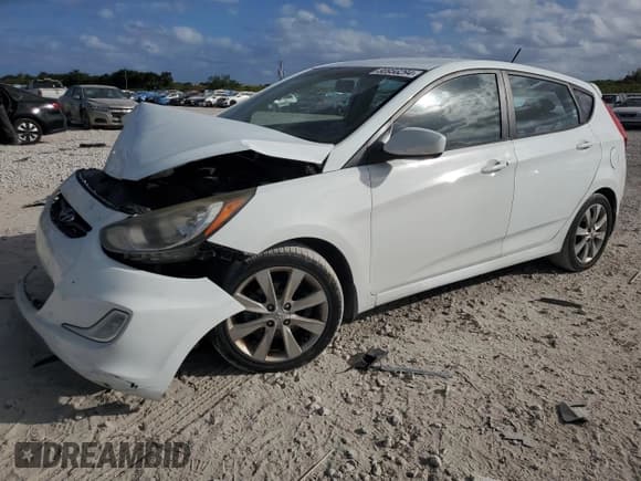 ✅ 2012 Hyundai Accent SE • VIN: KMHCU5AE3CU053387 • Лот: 80956294. Опубликован ранее на Copart с пробегом 150 390 миль. Бесплатный доступ к архиву аукционных продаж из США и подробный отчёт об истории автомобиля на DreamBid. Изображение 1.