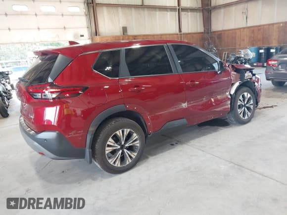 ✅ 2022 Nissan Rogue SV • VIN: 5N1BT3BB1NC670318 • Lot: 43138648. Wystawiony na IAAI z przebiegiem 31 046 mil. Bezpłatny archiwum sprzedaży aukcyjnych z USA i szczegółowy raport historii pojazdu na DreamBid. Zdjęcie 4.