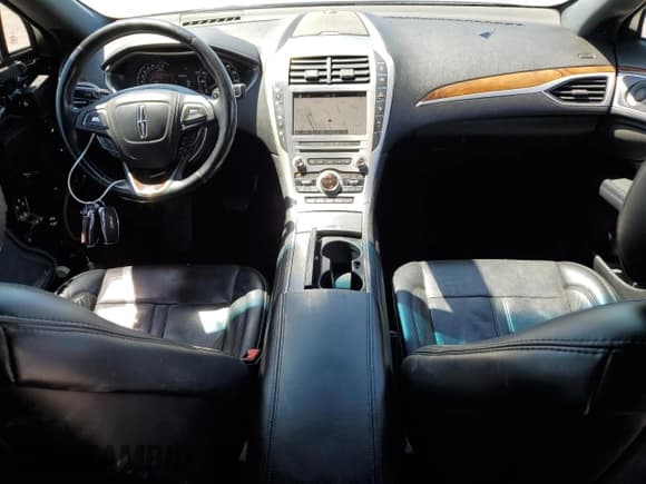 ✅ 2019 Lincoln MKZ Reserve II • VIN: 3LN6L5E92KR605402 • Lot: 69147905. Listed on Copart with 81,176 mi. Free auction sales archive from the USA and detailed vehicle history report at DreamBid. Image 8.