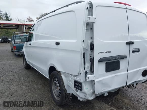 ✅ 2023 Mercedes-Benz Metris Cargo • VIN: W1YV0BEY9P4289474 • Lot: 43630250. Wystawiony na IAAI z przebiegiem 48 734 mil. Bezpłatny archiwum sprzedaży aukcyjnych z USA i szczegółowy raport historii pojazdu na DreamBid. Zdjęcie 3.