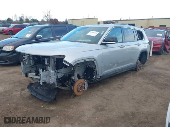 2024 Jeep Grand Cherokee Limited with VIN 1C4RJKBG7R8542592, listed as a IAAI auction lot 43587204 with 31,249 mi miles and . Bid and sale history available at DreamBid. Image 19.