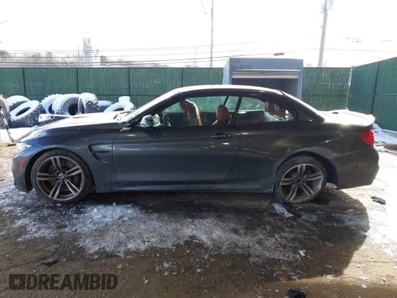 ✅ 2017 BMW M4 • VIN: WBS3U9C55HP970922 • Lot: 41405271. Listed on IAAI with 61,953 mi. Free auction sales archive from the USA and detailed vehicle history report at DreamBid. Image 14.