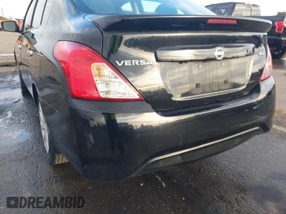 ✅ 2018 Nissan Versa SV • VIN: 3N1CN7AP5JL885919 • Lot: 43747769. Listed on IAAI with 213,243 mi. Free auction sales archive from the USA and detailed vehicle history report at DreamBid. Image 6.