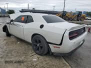 ✅ 2020 Dodge Challenger SXT • VIN: 2C3CDZAG9LH152414 • Lot: 82668843. Wystawiony na Copart z przebiegiem 30 538 mil. Bezpłatny archiwum sprzedaży aukcyjnych z USA i szczegółowy raport historii pojazdu na DreamBid. Zdjęcie 2.