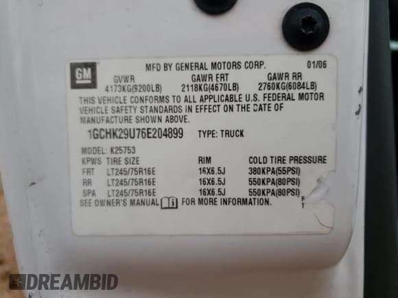 ✅ 2006 Chevrolet Silverado 2500HD Work Truck • VIN: 1GCHK29U76E204899 • Lot: 58864745. Wystawiony na Copart z przebiegiem Nie podano. Bezpłatny archiwum sprzedaży aukcyjnych z USA i szczegółowy raport historii pojazdu na DreamBid. Zdjęcie 13.