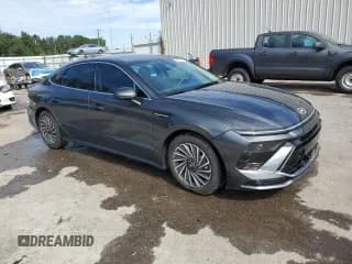 ✅ 2025 Hyundai Sonata SEL • VIN: KMHL34JJ3SA115235 • Лот: 84777415. Опубликован ранее на Copart с пробегом 3 690 миль. Бесплатный доступ к архиву аукционных продаж из США и подробный отчёт об истории автомобиля на DreamBid. Изображение 4.