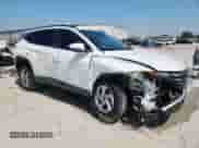 2023 Hyundai Tucson SEL z VIN 5NMJBCAE1PH259102, wystawiony jako Copart lot #71931035 z przebiegiem 50 181 mil mil oraz Czysty tytuł • Clean title. Historia ofert i sprzedaży dostępna na DreamBid. Obrazek 4.