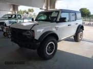 ✅ 2023 Ford Bronco • VIN: 1FMEE5DP9PLB65853 • Lot: 42780611. Wystawiony na IAAI z przebiegiem 30 929 mil. Bezpłatny archiwum sprzedaży aukcyjnych z USA i szczegółowy raport historii pojazdu na DreamBid. Zdjęcie 2.