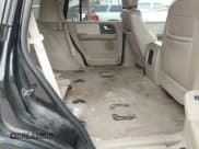 ✅ 2005 Ford Expedition Limited • VIN: 1FMFU19515LA60065 • Lot: 41447029. Wystawiony na IAAI z przebiegiem 232 953 mil. Bezpłatny archiwum sprzedaży aukcyjnych z USA i szczegółowy raport historii pojazdu na DreamBid. Zdjęcie 8.