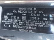 ✅ 2023 Kia Forte GT-Line • VIN: 3KPF54AD9PE686528 • Lot: 40782505. Wystawiony na IAAI z przebiegiem 8 242 mil. Bezpłatny archiwum sprzedaży aukcyjnych z USA i szczegółowy raport historii pojazdu na DreamBid. Zdjęcie 9.