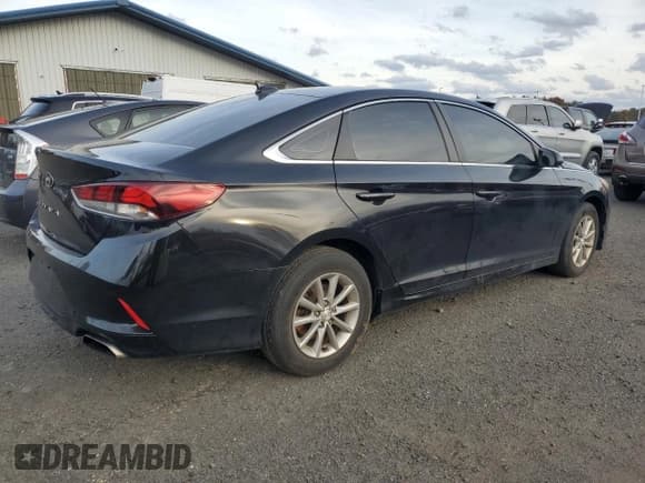 ✅ 2019 Hyundai Sonata SE • VIN: 5NPE24AF2KH818698 • Лот: 91850975. Опубликован ранее на Copart с пробегом 140 928 миль. Бесплатный доступ к архиву аукционных продаж из США и подробный отчёт об истории автомобиля на DreamBid. Изображение 3.