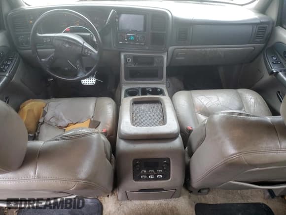 ✅ 2003 Chevrolet Suburban LT • VIN: 3GNFK16Z93G151040 • Lot: 58938435. Listed on Copart with 312,447 mi. Free auction sales archive from the USA and detailed vehicle history report at DreamBid. Image 8.