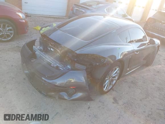 ✅ 2018 Porsche 718 Cayman • VIN: WP0AA2A89JK262154 • Lot: 43648256. Wystawiony na IAAI z przebiegiem 65 655 mil. Bezpłatny archiwum sprzedaży aukcyjnych z USA i szczegółowy raport historii pojazdu na DreamBid. Zdjęcie 4.