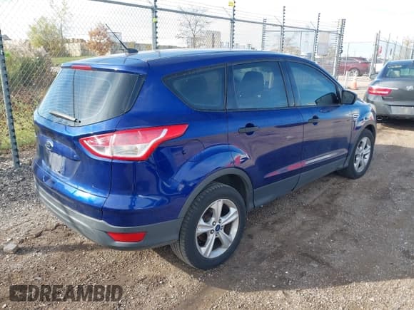 ✅ 2015 Ford Escape S • VIN: 1FMCU0F78FUC85825 • Lot: 43547721. Listed on IAAI with 124,211 mi. Free auction sales archive from the USA and detailed vehicle history report at DreamBid. Image 4.