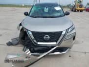 ✅ 2023 Nissan Rogue Platinum • VIN: JN8BT3DD5PW321042 • Lot: 42111590. Wystawiony na IAAI z przebiegiem 20 834 mil. Bezpłatny archiwum sprzedaży aukcyjnych z USA i szczegółowy raport historii pojazdu na DreamBid. Zdjęcie 12.