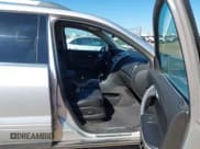 ✅ 2012 GMC Acadia SLT1 • VIN: 1GKKRRED2CJ283552 • Lot: 43281050. Wystawiony na IAAI z przebiegiem 104 558 mil. Bezpłatny archiwum sprzedaży aukcyjnych z USA i szczegółowy raport historii pojazdu na DreamBid. Zdjęcie 5.