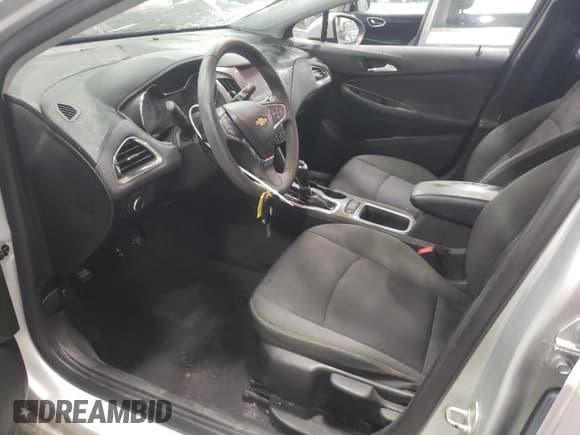 ✅ 2019 Chevrolet Cruze LS • VIN: 1G1BC5SM4K7130525 • Lot: 72665842. Listed on Copart with 56,527 mi. Free auction sales archive from the USA and detailed vehicle history report at DreamBid. Image 7.