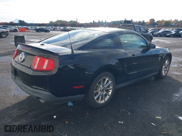 ✅ 2011 Ford Mustang V6 • VIN: 1ZVBP8AM9B5134433 • Лот: 43623624. Опубликован ранее на IAAI с пробегом 84 816 миль. Бесплатный доступ к архиву аукционных продаж из США и подробный отчёт об истории автомобиля на DreamBid. Изображение 4.