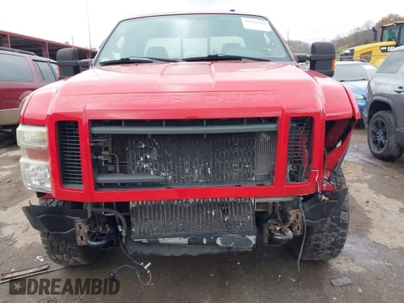 ✅ 2008 Ford F-250 XL • VIN: 1FTSX21R08ED81960 • Lot: 43584562. Wystawiony na IAAI z przebiegiem 146 067 mil. Bezpłatny archiwum sprzedaży aukcyjnych z USA i szczegółowy raport historii pojazdu na DreamBid. Zdjęcie 6.