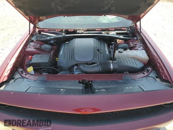 ✅ 2022 Dodge Challenger R/T • VIN: 2C3CDZBTXNH195853 • Lot: 47070914. Wystawiony na Copart z przebiegiem 7 232 mil. Bezpłatny archiwum sprzedaży aukcyjnych z USA i szczegółowy raport historii pojazdu na DreamBid. Zdjęcie 11.