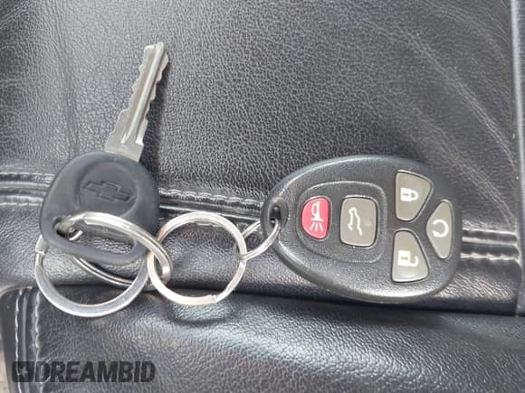 ✅ 2013 Chevrolet Traverse LT • VIN: 1GNKVJKD9DJ189724 • Lot: 43037197. Wystawiony na IAAI z przebiegiem 156 728 mil. Bezpłatny archiwum sprzedaży aukcyjnych z USA i szczegółowy raport historii pojazdu na DreamBid. Zdjęcie 11.