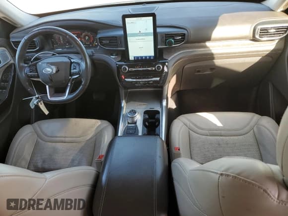 ✅ 2021 Ford Explorer Platinum • VIN: 1FM5K8HC1MGB21836 • Lot: 42289045. Wystawiony na Copart z przebiegiem 48 303 mil. Bezpłatny archiwum sprzedaży aukcyjnych z USA i szczegółowy raport historii pojazdu na DreamBid. Zdjęcie 8.