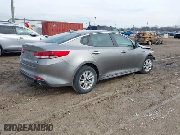 ✅ 2018 Kia Optima LX • VIN: 5XXGT4L31JG186022 • Lot: 40846167. Wystawiony na IAAI z przebiegiem 119 477 mil. Bezpłatny archiwum sprzedaży aukcyjnych z USA i szczegółowy raport historii pojazdu na DreamBid. Zdjęcie 4.