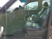 ✅ 2008 Chevrolet Silverado 2500HD 1LT • VIN: 1GCHC23638F112984 • Lot: 78577554. Wystawiony na Copart z przebiegiem 196 571 mil. Bezpłatny archiwum sprzedaży aukcyjnych z USA i szczegółowy raport historii pojazdu na DreamBid. Zdjęcie 7.