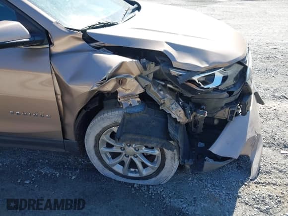 ✅ 2019 Chevrolet Equinox LT • VIN: 2GNAXKEV0K6132211 • Lot: 43417062. Listed on IAAI with 245,527 mi. Free auction sales archive from the USA and detailed vehicle history report at DreamBid. Image 17.