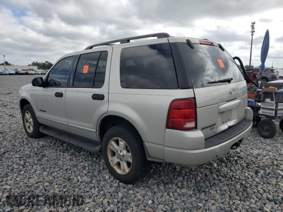 ✅ 2004 Ford Explorer XLT • VIN: 1FMZU63W34UB13076 • Lot: 82584105. Listed on Copart with 209,421 mi. Free auction sales archive from the USA and detailed vehicle history report at DreamBid. Image 2.