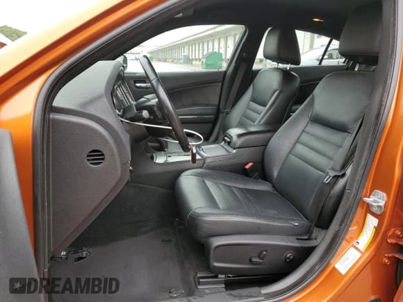 ✅ 2011 Dodge Charger Mopar 11 • VIN: 2B3CL5CT0BH513238 • Lot: 58367475. Listed on Copart with 82,168 mi. Free auction sales archive from the USA and detailed vehicle history report at DreamBid. Image 7.