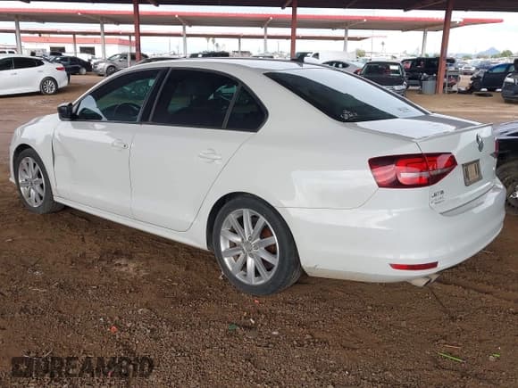 ✅ 2016 Volkswagen Jetta Sport • VIN: 3VWB17AJ2GM349266 • Lot: 43755439. Listed on IAAI with 369,950 mi. Free auction sales archive from the USA and detailed vehicle history report at DreamBid. Image 3.