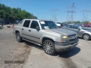 ✅ 2005 Chevrolet Avalanche LS • VIN: 3GNEC12Z05G254512 • Lot: 42584852. Listed on IAAI with 100,907 mi. Free auction sales archive from the USA and detailed vehicle history report at DreamBid. Image 1.