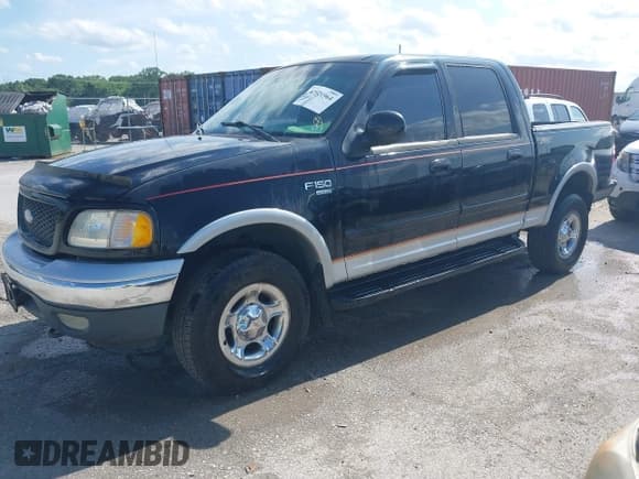 ✅ 2001 Ford F-150 XLT • VIN: 1FTRW08W41KE12961 • Лот: 42521964. Опубликован ранее на IAAI с пробегом Не указан. Бесплатный доступ к архиву аукционных продаж из США и подробный отчёт об истории автомобиля на DreamBid. Изображение 2.