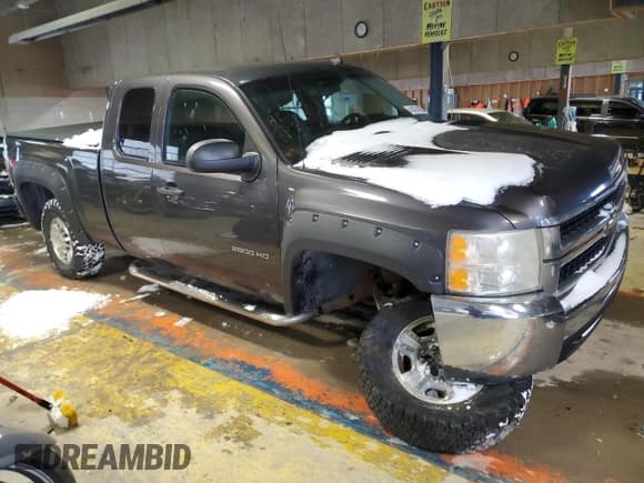 ✅ 2010 Chevrolet Silverado 2500HD LT • VIN: 1GC5KXBG3AZ183149 • Лот: 41474165. Опубликован ранее на Copart с пробегом 189 832 миль. Бесплатный доступ к архиву аукционных продаж из США и подробный отчёт об истории автомобиля на DreamBid. Изображение 4.