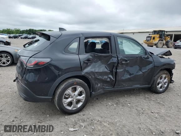 ✅ 2024 Honda HR-V LX • VIN: 3CZRZ2H33RM739102 • Lot: 58030145. Listed on Copart with 16,686 mi. Free auction sales archive from the USA and detailed vehicle history report at DreamBid. Image 3.