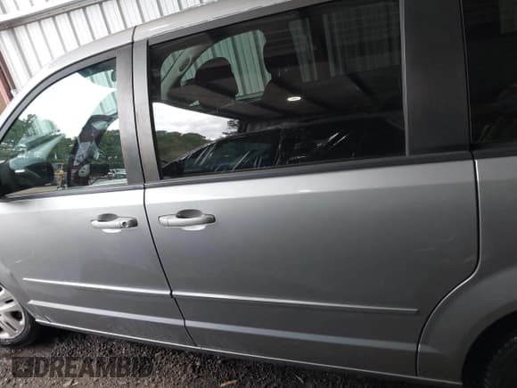 ✅ 2015 Dodge Grand Caravan SE • VIN: 2C4RDGBG2FR664202 • Лот: 43087392. Опубликован ранее на IAAI с пробегом 97 386 миль. Бесплатный доступ к архиву аукционных продаж из США и подробный отчёт об истории автомобиля на DreamBid. Изображение 14.