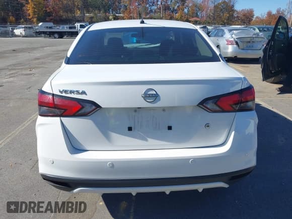 ✅ 2024 Nissan Versa S • VIN: 3N1CN8DV2RL878602 • Лот: 43620767. Опубликован ранее на IAAI с пробегом 22 248 миль. Бесплатный доступ к архиву аукционных продаж из США и подробный отчёт об истории автомобиля на DreamBid. Изображение 16.