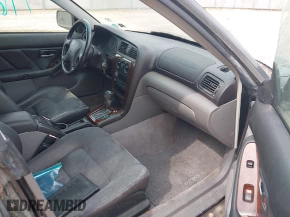 ✅ 2001 Subaru Legacy Outback Limited • VIN: 4S3BH686717679108 • Lot: 42791967. Listed on IAAI with Not provided. Free auction sales archive from the USA and detailed vehicle history report at DreamBid. Image 5.