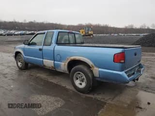 ✅ 1997 Chevrolet S-10 LS • VIN: 1GCCS19X9V8163042 • Лот: 52788535. Опубликован ранее на Copart с пробегом 158 706 миль. Бесплатный доступ к архиву аукционных продаж из США и подробный отчёт об истории автомобиля на DreamBid. Изображение 2.