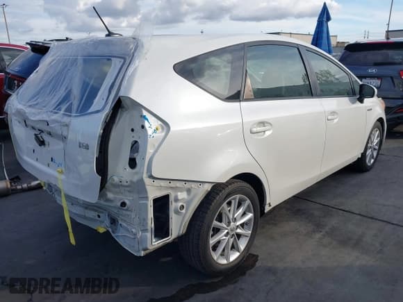 ✅ 2014 Toyota Prius Two • VIN: JTDZN3EU8E3341058 • Лот: 43725999. Опубликован ранее на IAAI с пробегом 123 539 миль. Бесплатный доступ к архиву аукционных продаж из США и подробный отчёт об истории автомобиля на DreamBid. Изображение 4.
