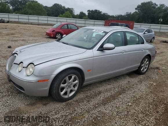 ✅ 2006 Jaguar S-Type 4.2 • VIN: SAJWA01B56HN57201 • Lot: 70878244. Wystawiony na Copart z przebiegiem 99 695 mil. Bezpłatny archiwum sprzedaży aukcyjnych z USA i szczegółowy raport historii pojazdu na DreamBid. Zdjęcie 1.