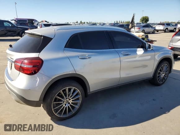 ✅ 2018 Mercedes-Benz GLA 250 • VIN: WDCTG4GB4JJ436721 • Lot: 87261485. Wystawiony na Copart z przebiegiem 160 815 mil. Bezpłatny archiwum sprzedaży aukcyjnych z USA i szczegółowy raport historii pojazdu na DreamBid. Zdjęcie 3.