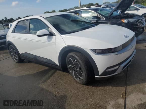 ✅ 2024 Hyundai Ioniq 5 SEL • VIN: KM8KN4DE7RU269041 • Lot: 74008014. Wystawiony na Copart z przebiegiem Nie podano mil. Skorzystaj z bezpłatnego archiwum sprzedaży aukcyjnych z USA i zobacz szczegółowy raport historii pojazdu na DreamBid. Zdjęcie 4.