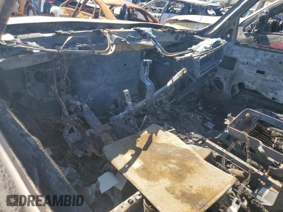 ✅ 2003 Chevrolet Silverado 1500 LS • VIN: 1GCEK14T83Z118291 • Lot: 70552005. Listed on Copart with Not provided. Free auction sales archive from the USA and detailed vehicle history report at DreamBid. Image 8.