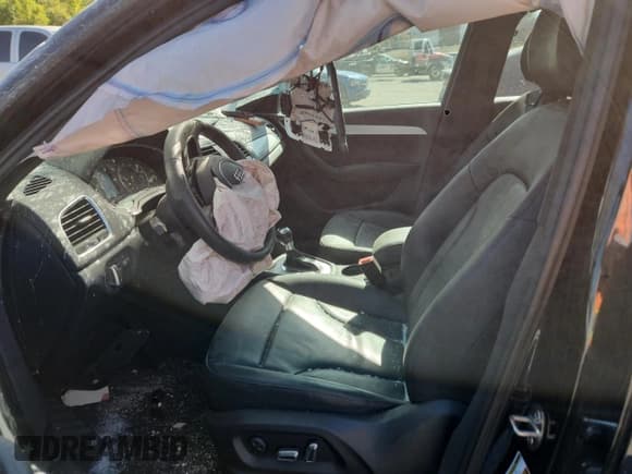 ✅ 2018 Audi Q3 Premium • VIN: WA1ECCFS3JR027854 • Лот: 85929255. Опубликован ранее на Copart с пробегом Не указан. Бесплатный доступ к архиву аукционных продаж из США и подробный отчёт об истории автомобиля на DreamBid. Изображение 7.